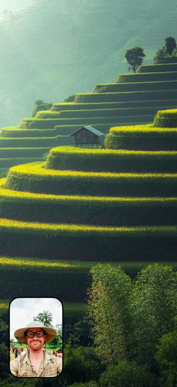 Dual photo: rice terraces with a selfie window